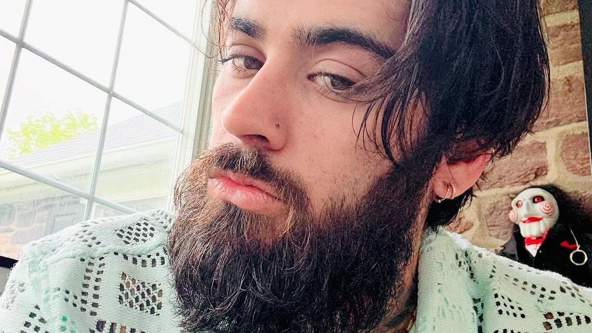 Zayn Malik continues to showcase his bushy beard as he celebrates his new pepper-themed line of merchandise