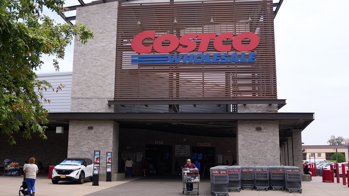 Costco follows in footsteps of rival to speed up checkout
