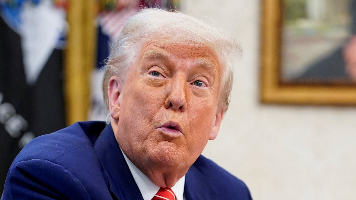 Trump's advice to Macron after airplane shoving incident