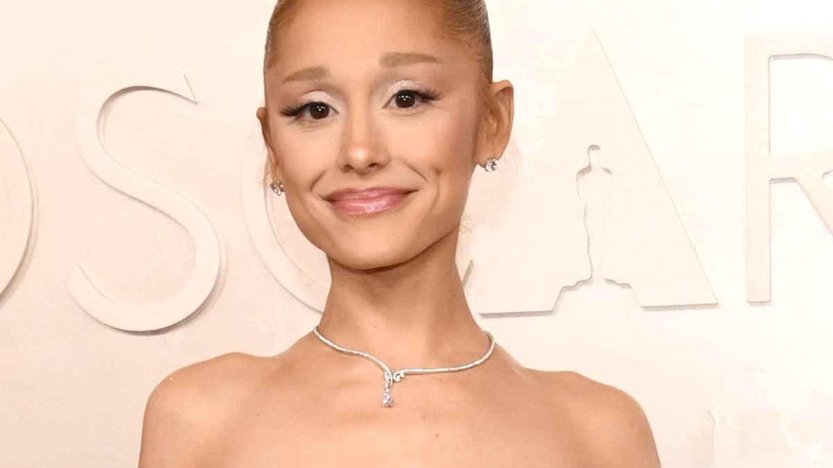 Ariana Grande announces she will join Robert De Niro for a sequel to one of his biggest hit films