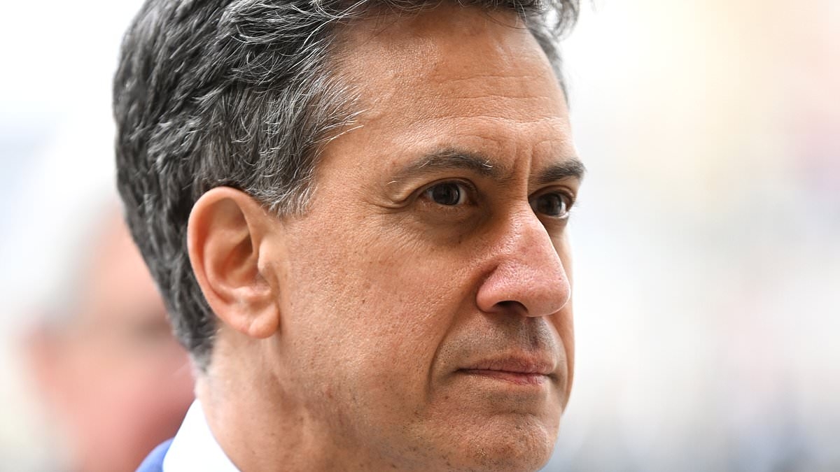 Ed Miliband attacks 'defeatist' Tony Blair after ex-PM warned Labour's Net Zero is 'doomed to fail'