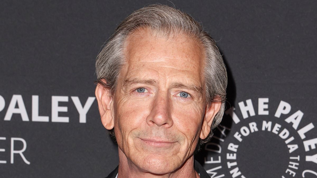 Star Wars actor Ben Mendelsohn cuts a suave figure in stylish monochrome look at exclusive event in Los Angeles