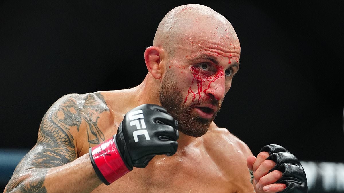 Revealed: The incredible donation to Dragons' NRLW squad from UFC star Alex Volkanovski - 'something that I wanted to do'
