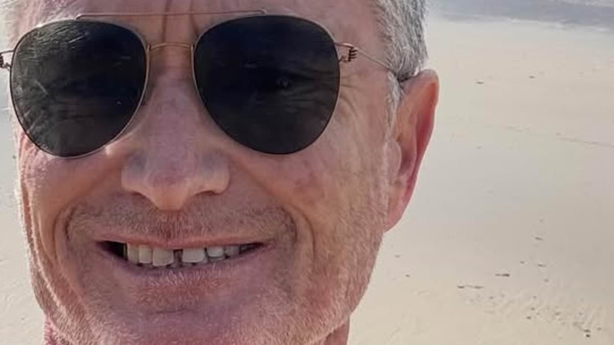 Dave Hughes as you have never seen him before! Veteran comedian shocks fans as he flaunts his ample beach body