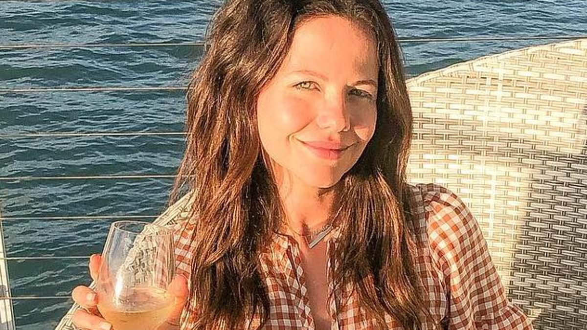 Home and Away star Tammin Sursok shares horrific health scare photos after stepping in ant nest