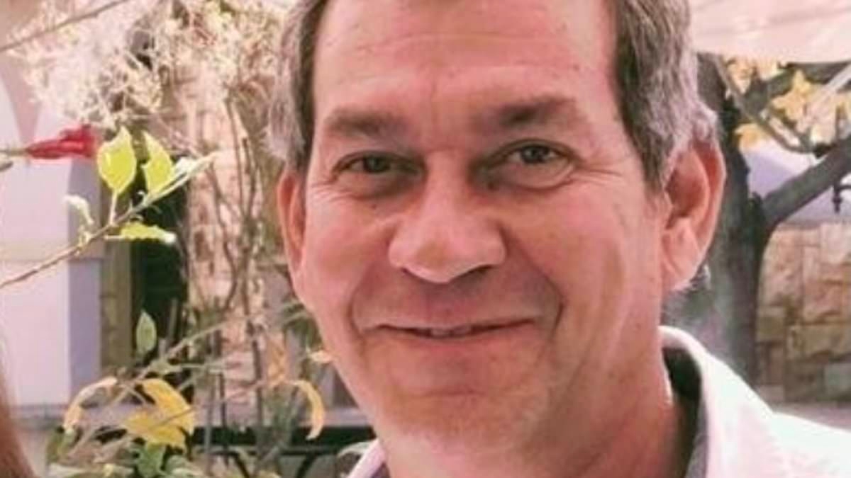 Wealthy philanthropist who spend fortunes supporting Namibian desert lions is killed by one after leaving his tent to use the loo