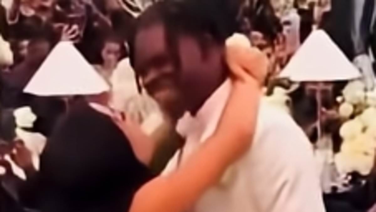 EXCLUSIVE Lip reader reveals what Travis Hunter's wife Leanna told him amid claims she refused to kiss him at their wedding