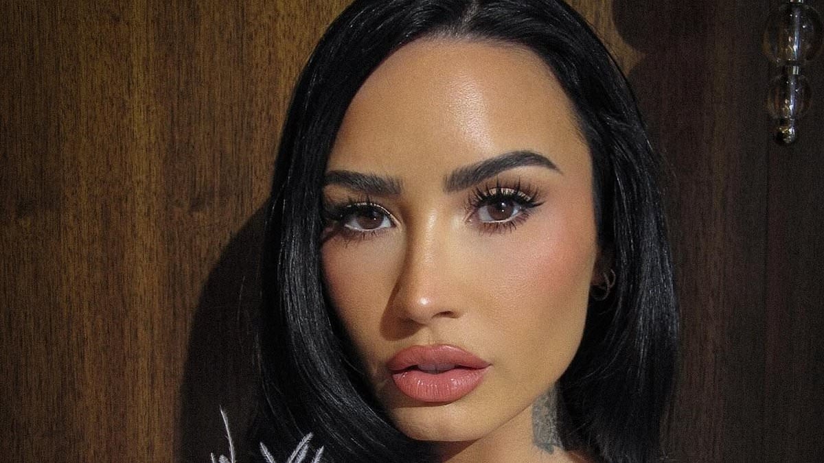 Demi Lovato shares throwback photos from her epic Las Vegas 'bach party' (complete with private jet!)
