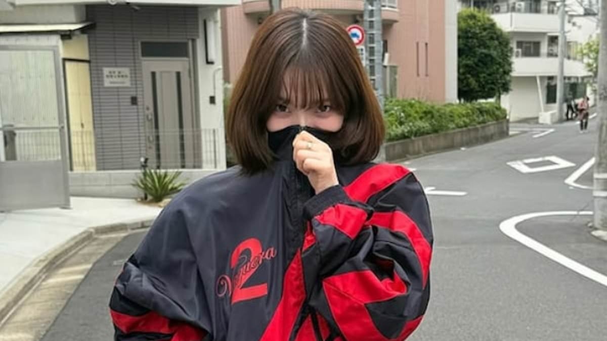 Why this pop star is being cancelled by fans because of one seemingly innocent photo