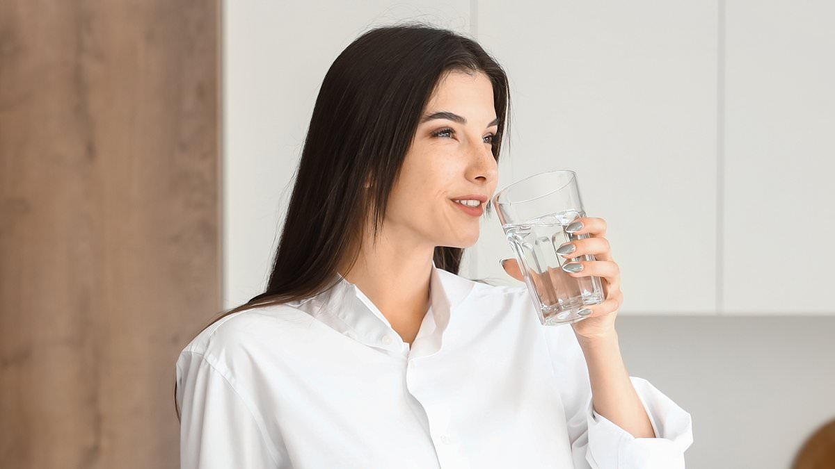 40m Americans at risk of having no water as vital source is VANISHING... see if your hometown is in danger