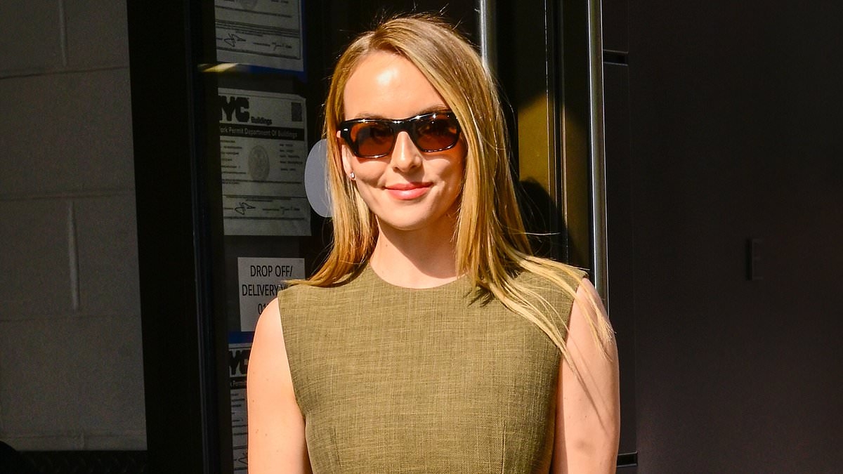 Jodie Comer looks effortlessly chic in a stylish khaki dress as she arrives at ABC Studios in New York amid promotion for new film 28 Years Later