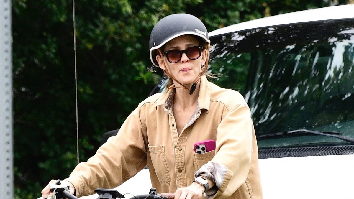 Hollywood star with links to Ben Affleck and Bradley Cooper is unrecognizable while on a bike ride