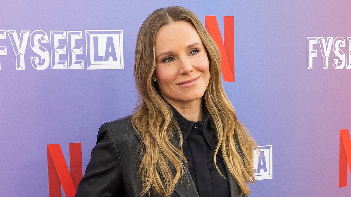 Kristen Bell gets embarrassed as she tries to avoid flashing an audience when wearing a very short skirt