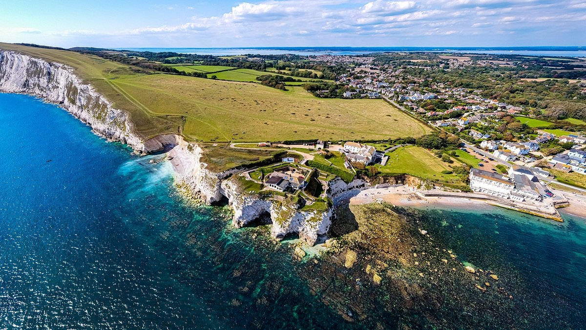The most beautiful UK islands for a walkable holiday revealed including one with Caribbean-like beaches