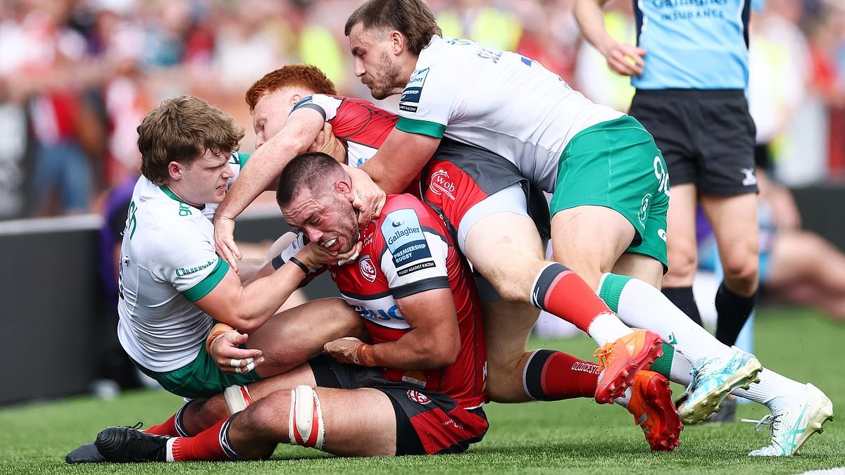 Rugby's concussion lawsuit grows again as lawyers representing former players argue game's authorities have their 'heads in the sand'