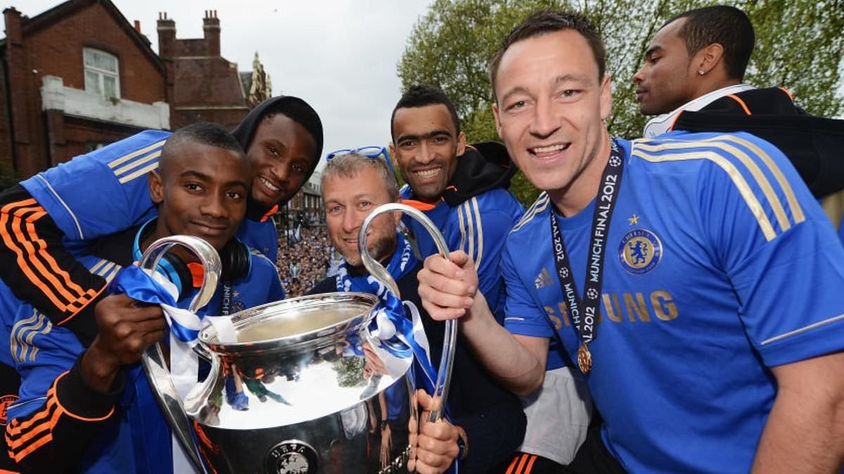 Chelsea Champions League winner stuns fans by revealing surprise new business