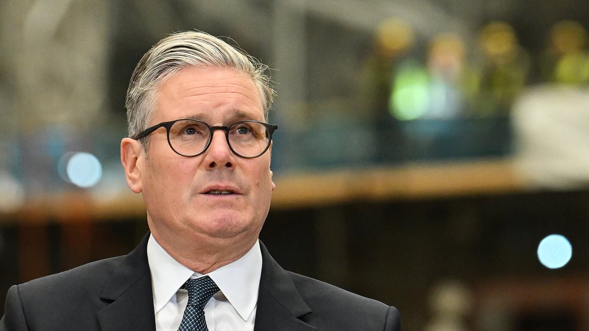 Keir Starmer rules out new Scots independence vote - and says FM Swinney hasn't even asked for one - as poll warns PM Nigel Farage is threat to union
