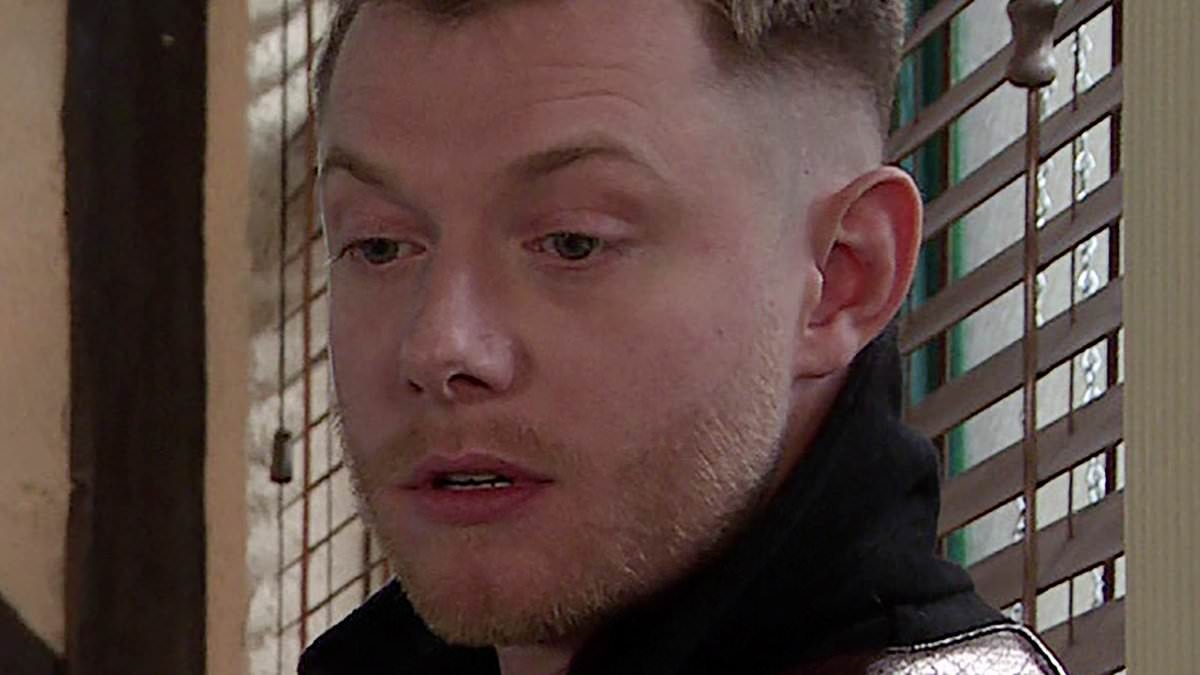 EXCLUSIVE Coronation Street star reveals the cast's reaction to the soap's huge cuts after ITV soap's weekly episode count was slashed amid crisis fears