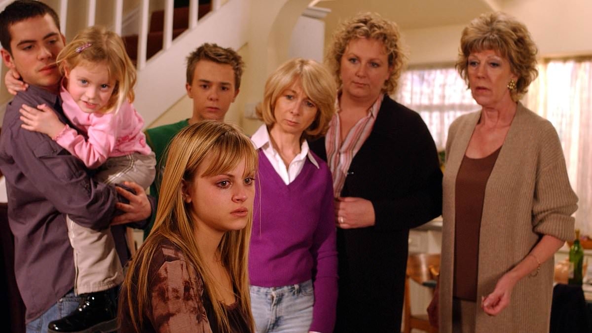 Coronation Street siblings look unrecognisable a whopping 17 years on from leaving the ITV soap