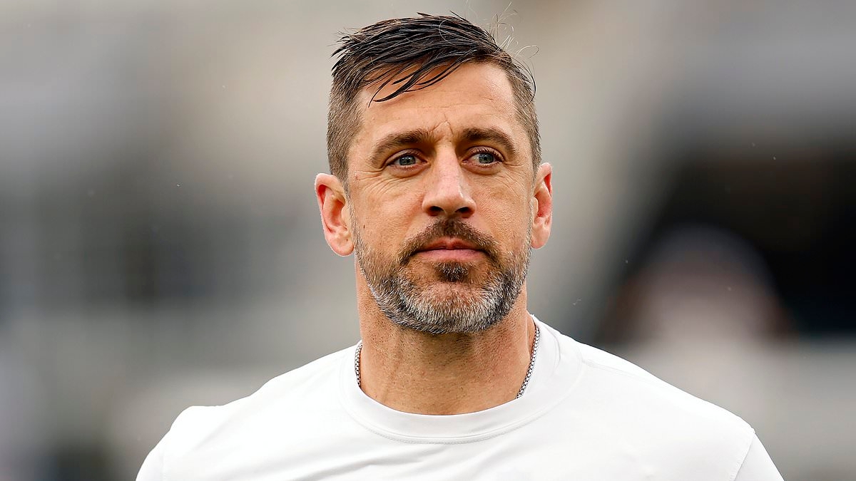 Vikings have major concerns about QB JJ McCarthy after passing on free-agent Aaron Rodgers, insider says