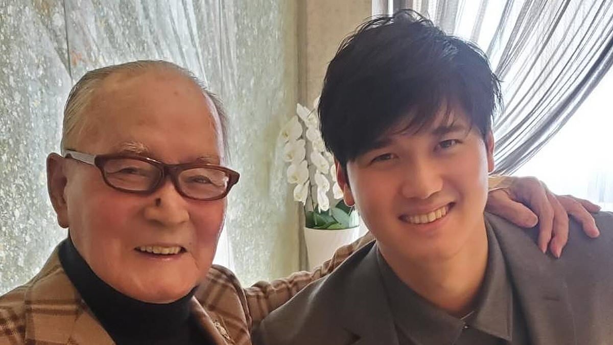 Los Angeles Dodgers Shohei Ohtani pays emotional tribute to baseball legend after his death