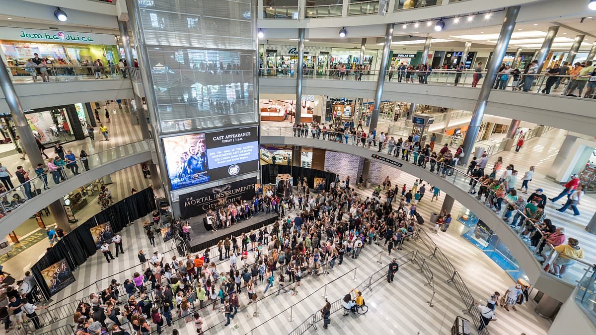 Urgent health warning as most contagious disease on Earth is detected at Mall of America