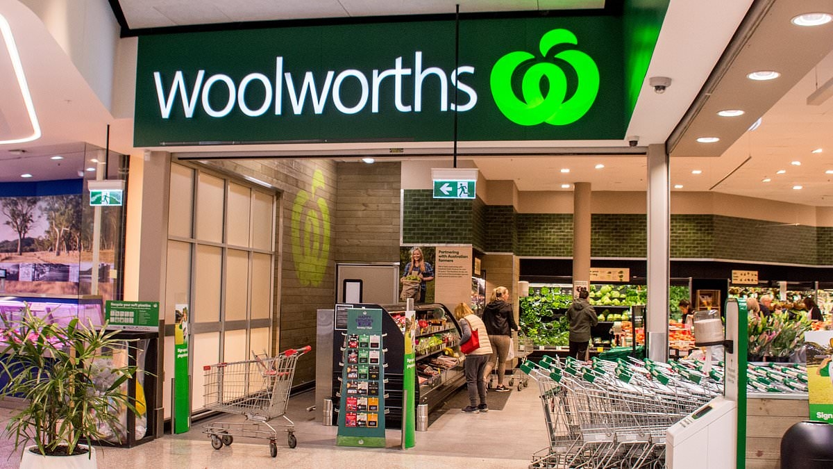 King's Birthday trading hours: When Dan Murphy's, Coles, Woolworths, Aldi, Kmart and Bunnings will be open