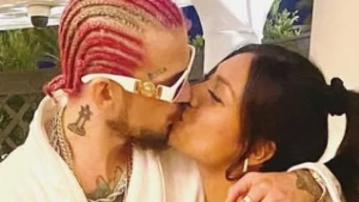 Polyamorous UFC star Sean O'Malley reveals extreme change to one sexual habit in bid to find edge and exact revenge over Merab Dvalishvili at UFC 316