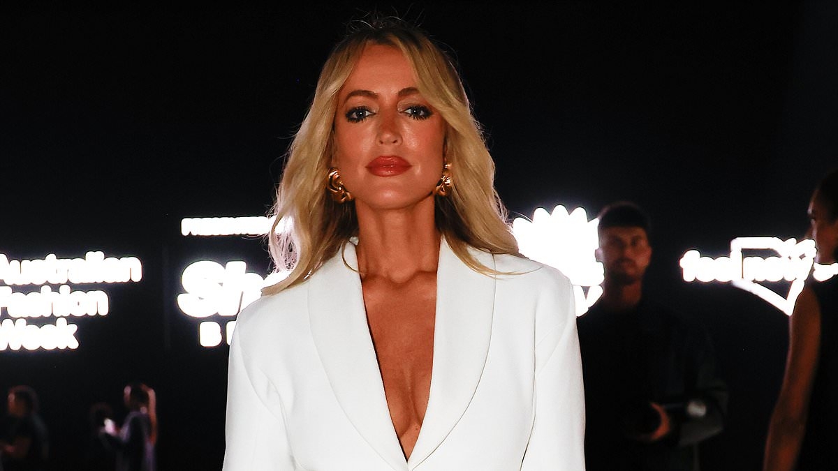 Jackie 'O' Henderson breaks down as she admits she is struggling to let go of an ex: 'That's my person'