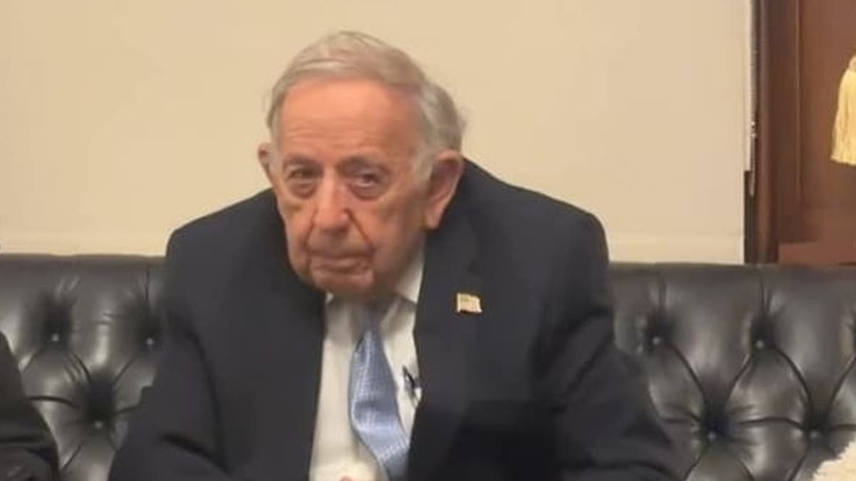 EXCLUSIVE Top air force vet who 'witnessed UFOs turn off nuclear warheads' issues sobering warning