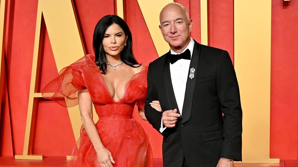EXCLUSIVE Mystery buyer snags $130M deal to become Jeff Bezos' neighbor after $70M slash on Miami 'Billionaire Bunker' lot