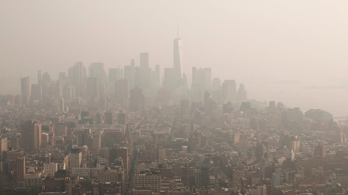 10 million Americans told to stay indoors TODAY as toxic chemicals in the air trigger health emergency