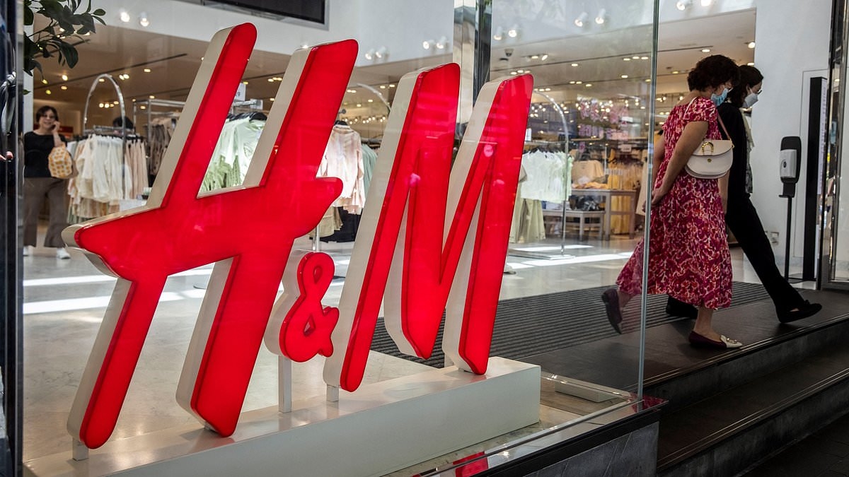 BREAKING NEWS H&M systems are DOWN: Company battles to resolve 'problems with payments'