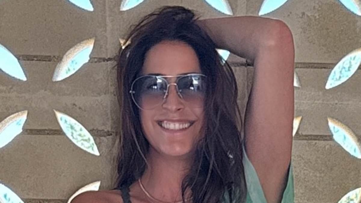 Lisa Snowdon, 53, shows off her toned physique in a stylish khaki bikini during dreamy Salento getaway
