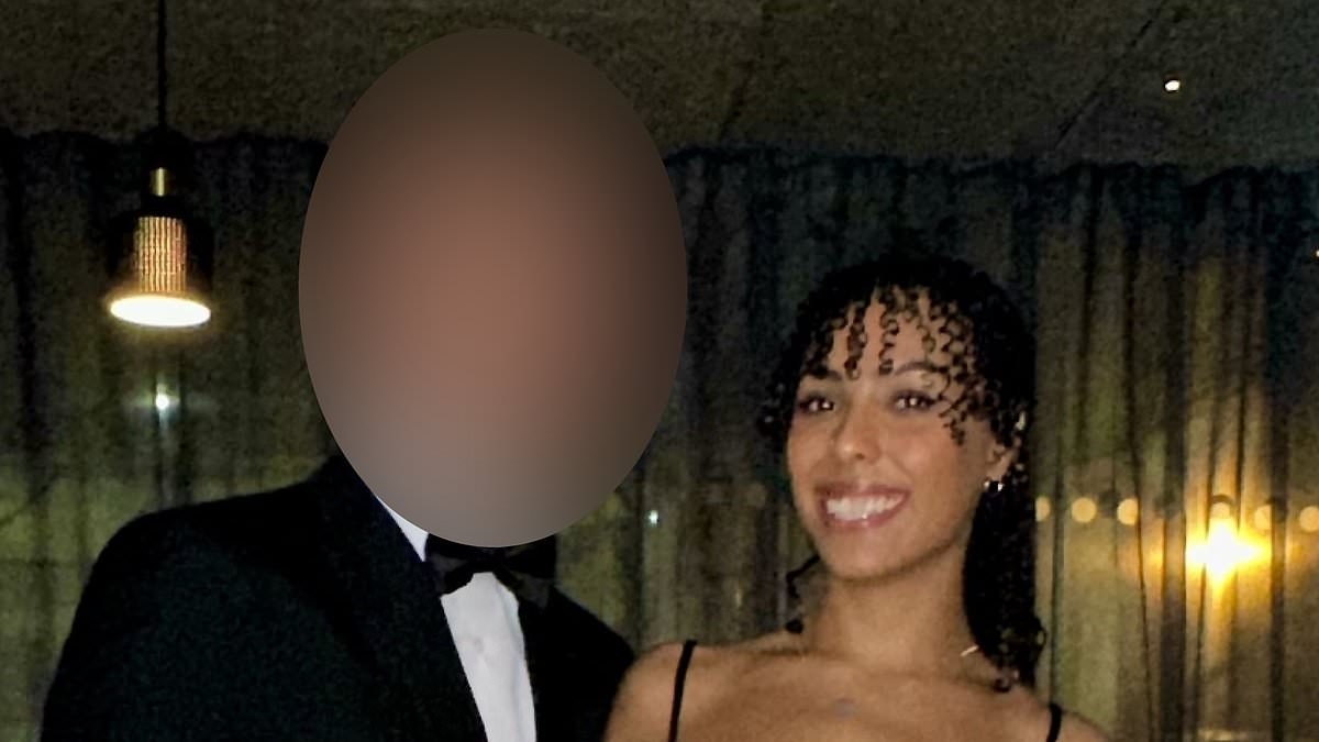 Heartbroken girlfriend reveals genius way she dumped her cheating ex after finding out he'd been texting another woman