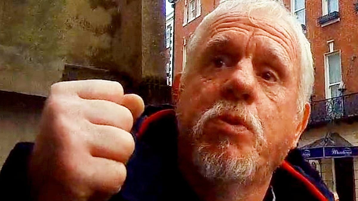 Revealed: The bodycam footage that proves security guard sacked for 'attacking violent shoplifter' is innocent