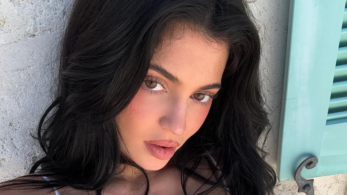 Kylie Jenner is brutally shamed by a male Bravo star for talking breast augmentation