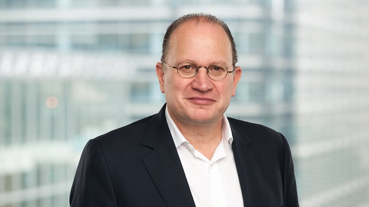 HSBC chair Sir Mark Tucker to rejoin Hong Kong insurer AIA Group
