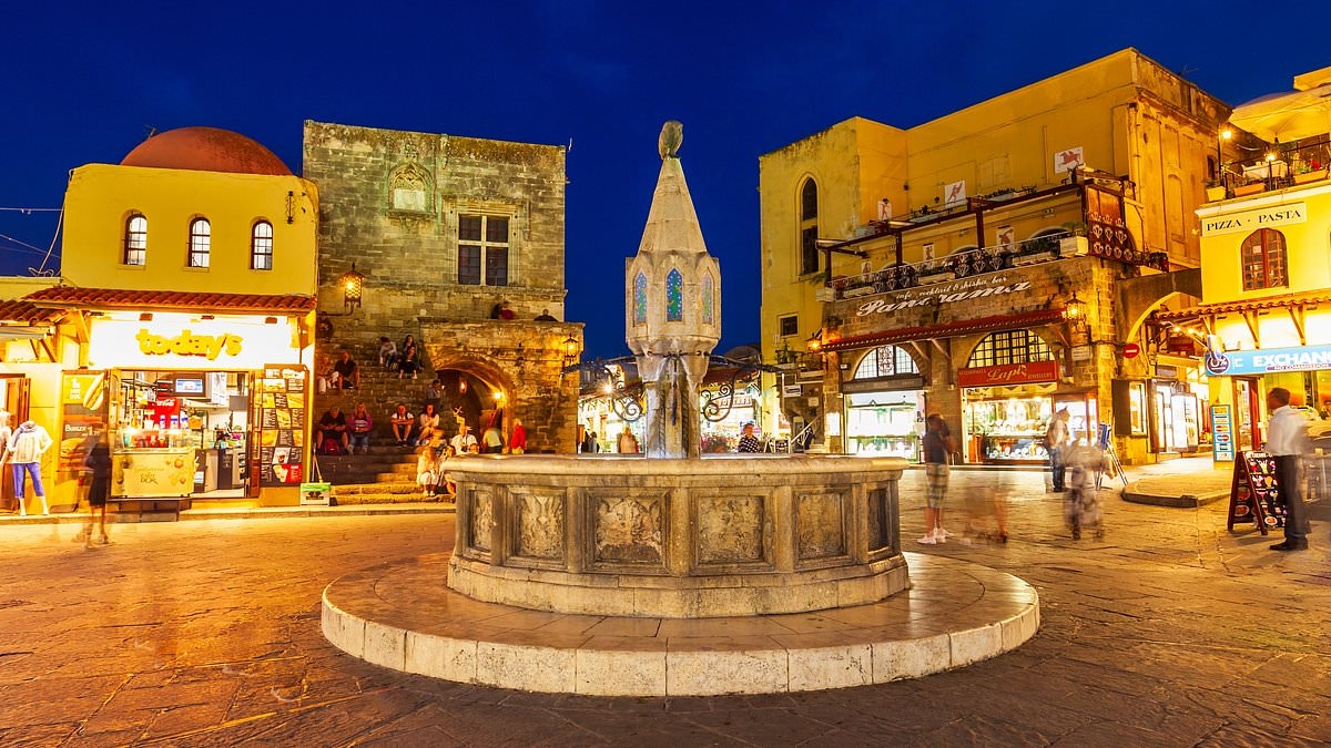 Popular Greek tourist resort labelled 'ultimate rip off'