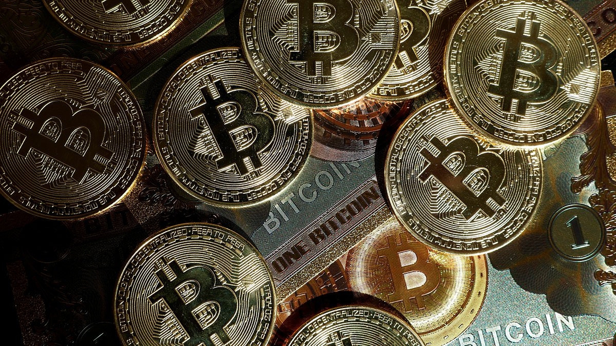 SMALL CAP MOVERS: Bitcoin treasury firms crowd into London's junior market