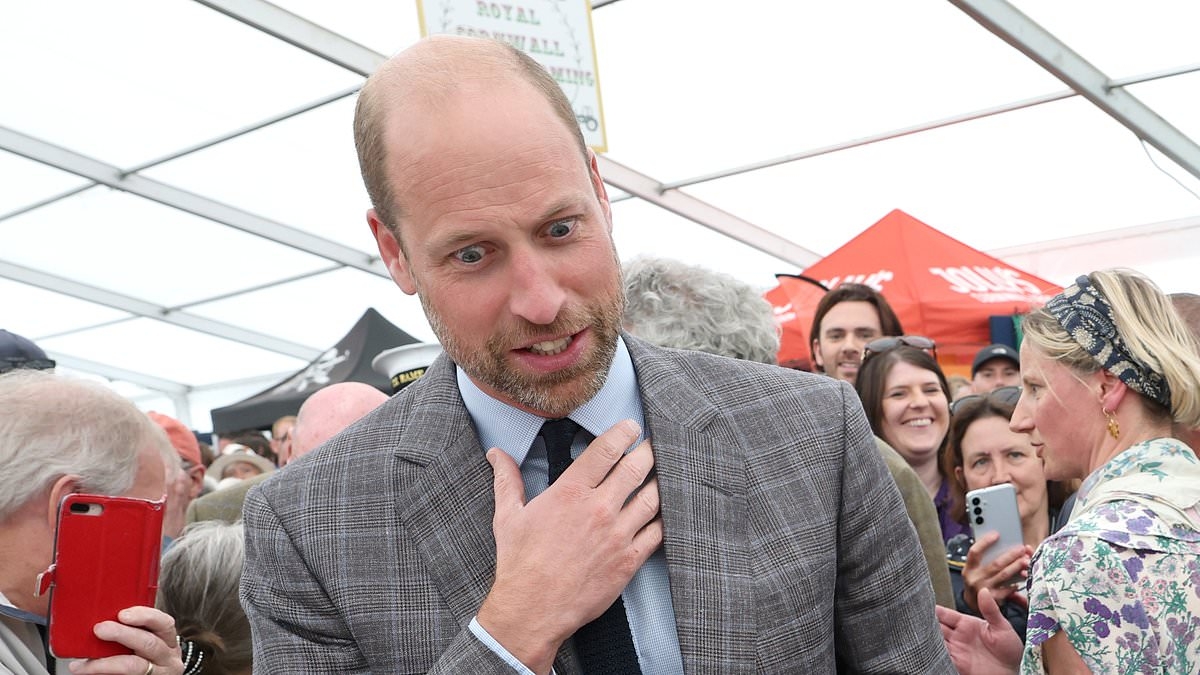 Prince William's hilarious reaction to a taste of gin on rare joint appearance with the Duchess of Edinburgh