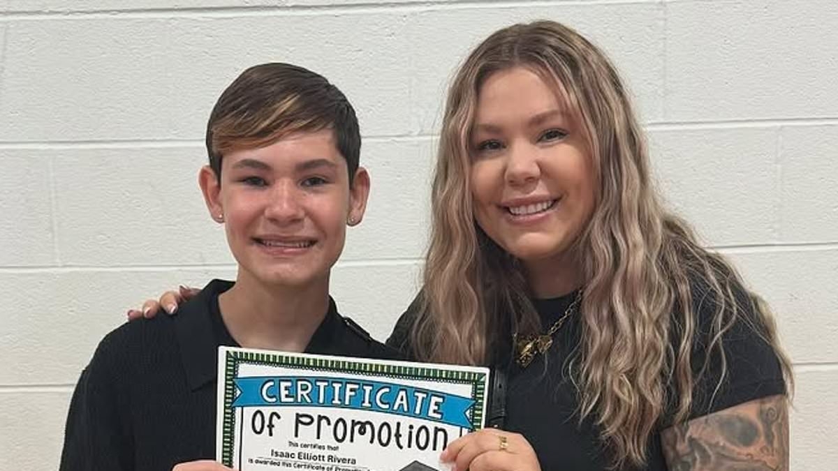 Teen Mom star Kailyn Lowry's son, 15, comes out and reveals why he changed his name to Elliott