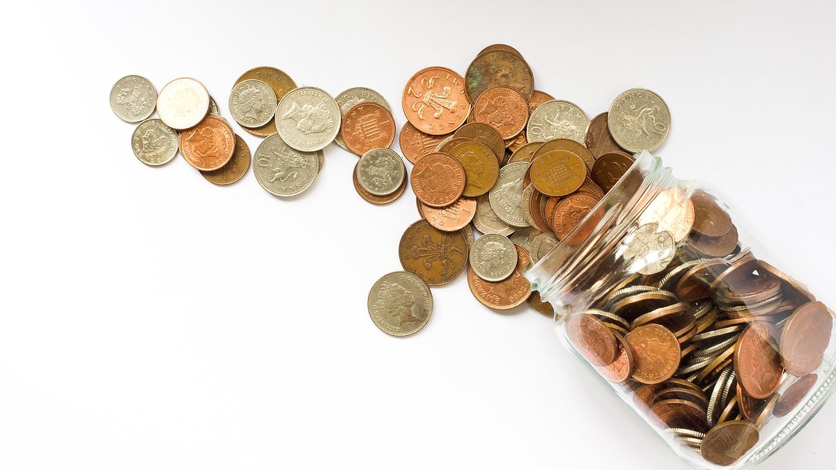 Banking group urges customers with £10,000 in savings to move their money NOW