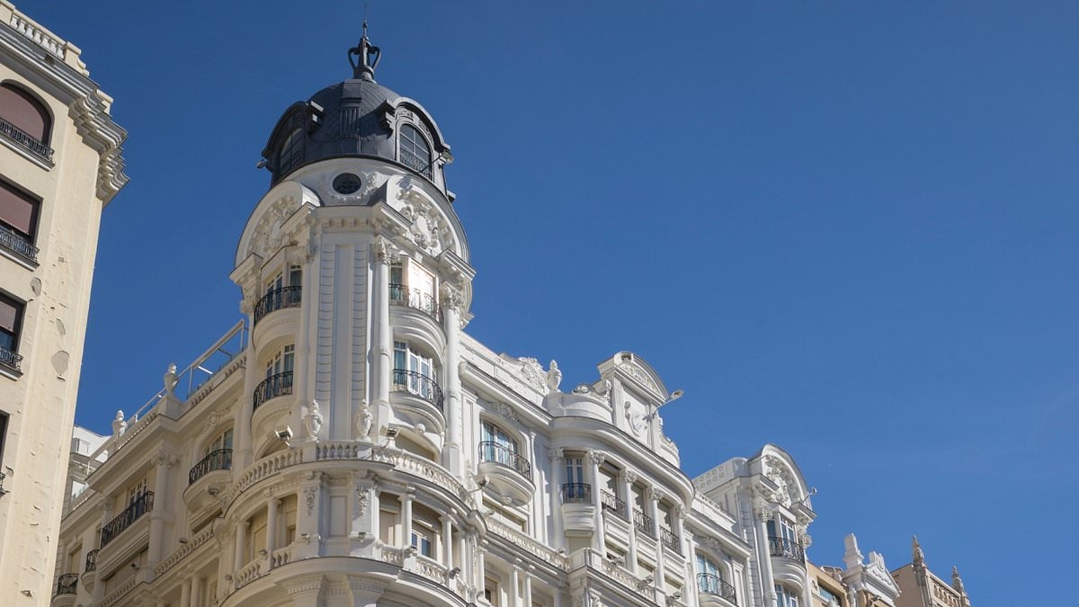 Spanish holiday hotspot hotel is accused of having the 'worst breakfast in Europe' as diner urges tourists to 'avoid' the 'bad tasting' eatery