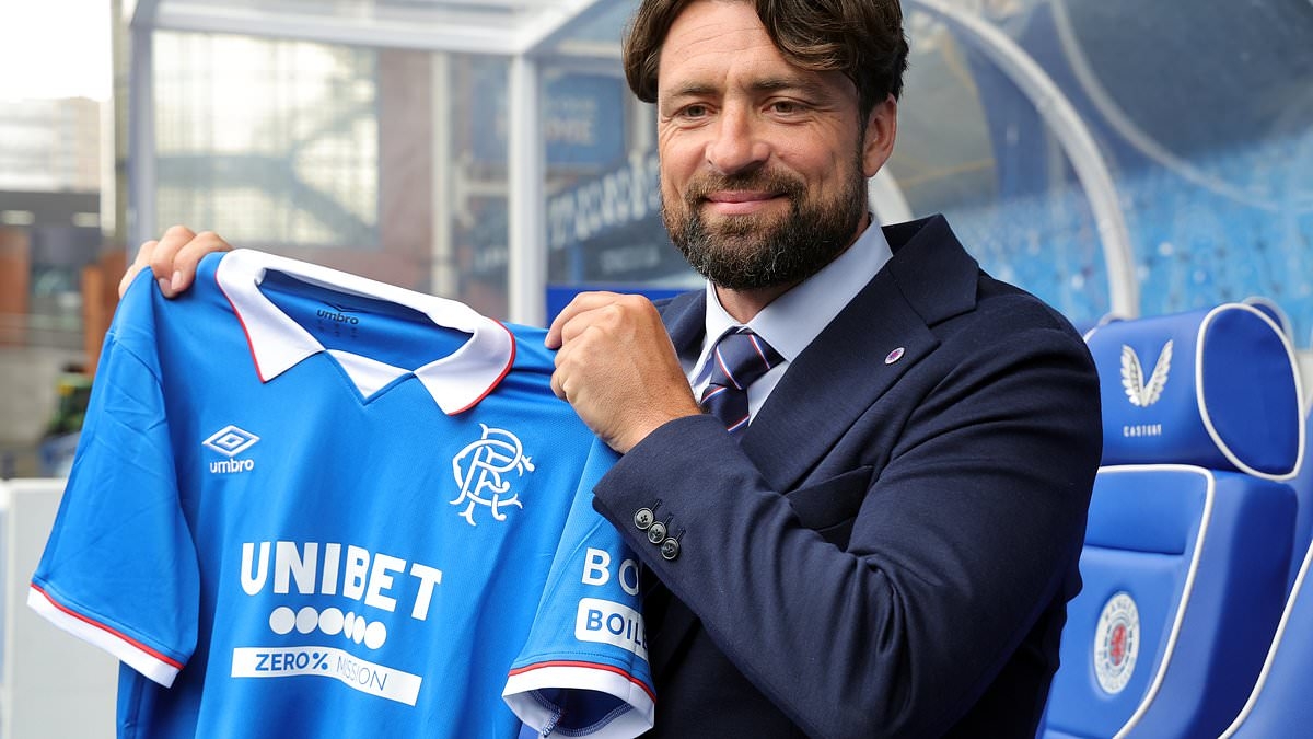 Martin learned all about Ibrox folklore drinking whisky in the jacuzzi with kitman Jimmy Bell