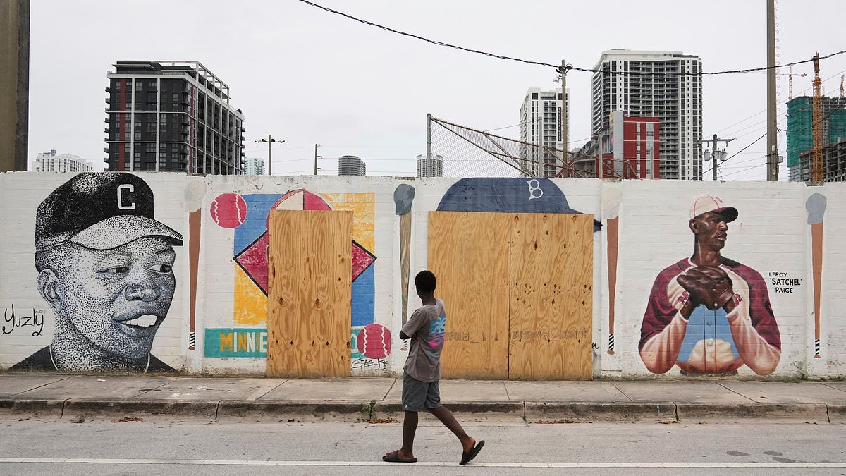 Mural honoring MLB legends Jackie Robinson and Minnie Minoso vandalized with sickening racist message