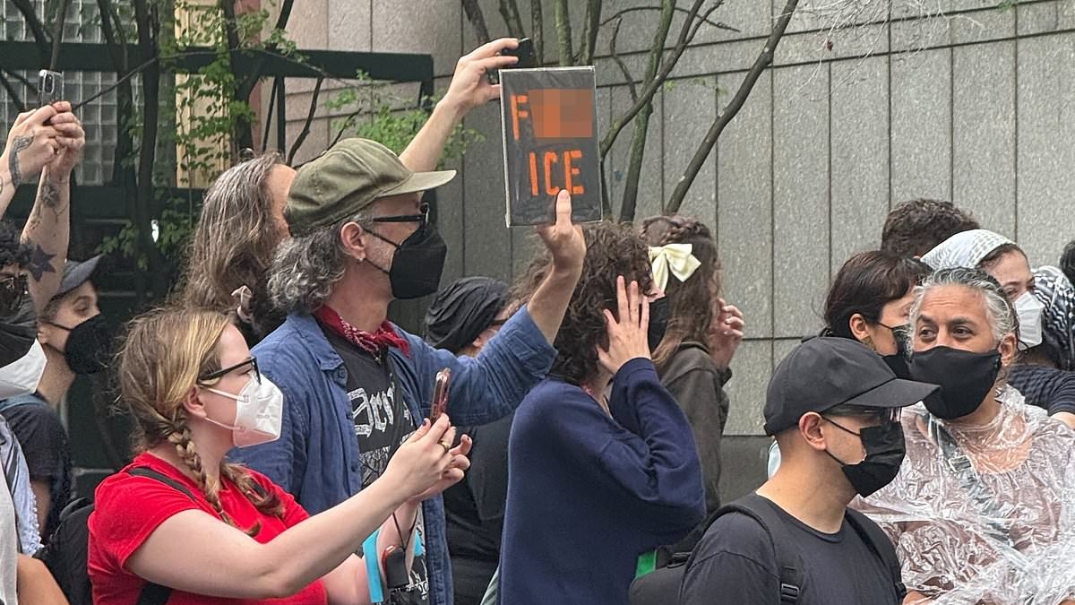 Chaos as protesters storm ICE headquarters in NYC amid mass arrest of illegal migrants