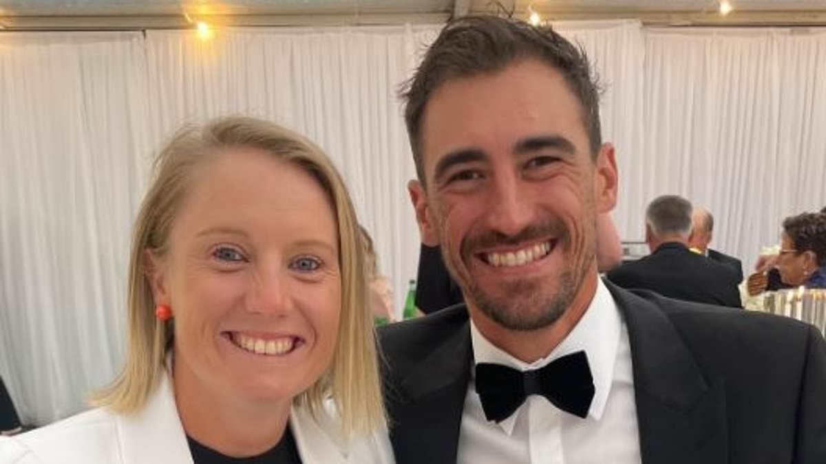 Mitchell Starc makes emotional career call after Aussie cricketer's tough decision with wife