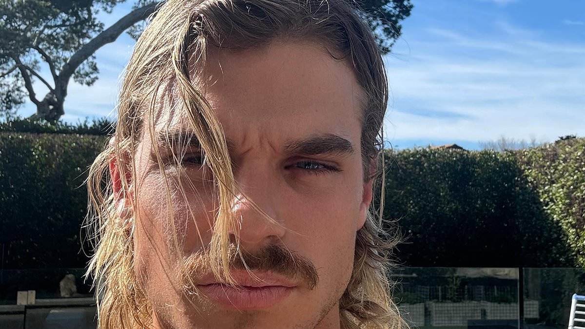 AFL superstar Bailey Smith has secret meeting with AFL boss and football officials