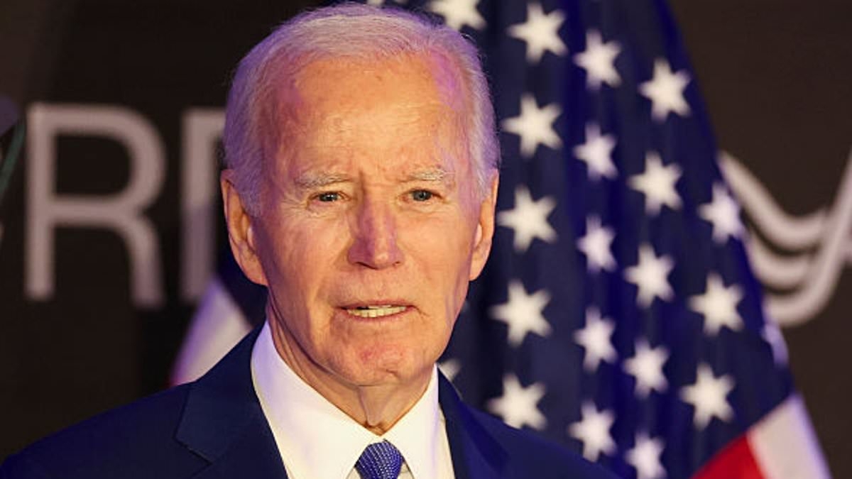 Obama's doctor makes candid confession about Biden's mental decline while in office